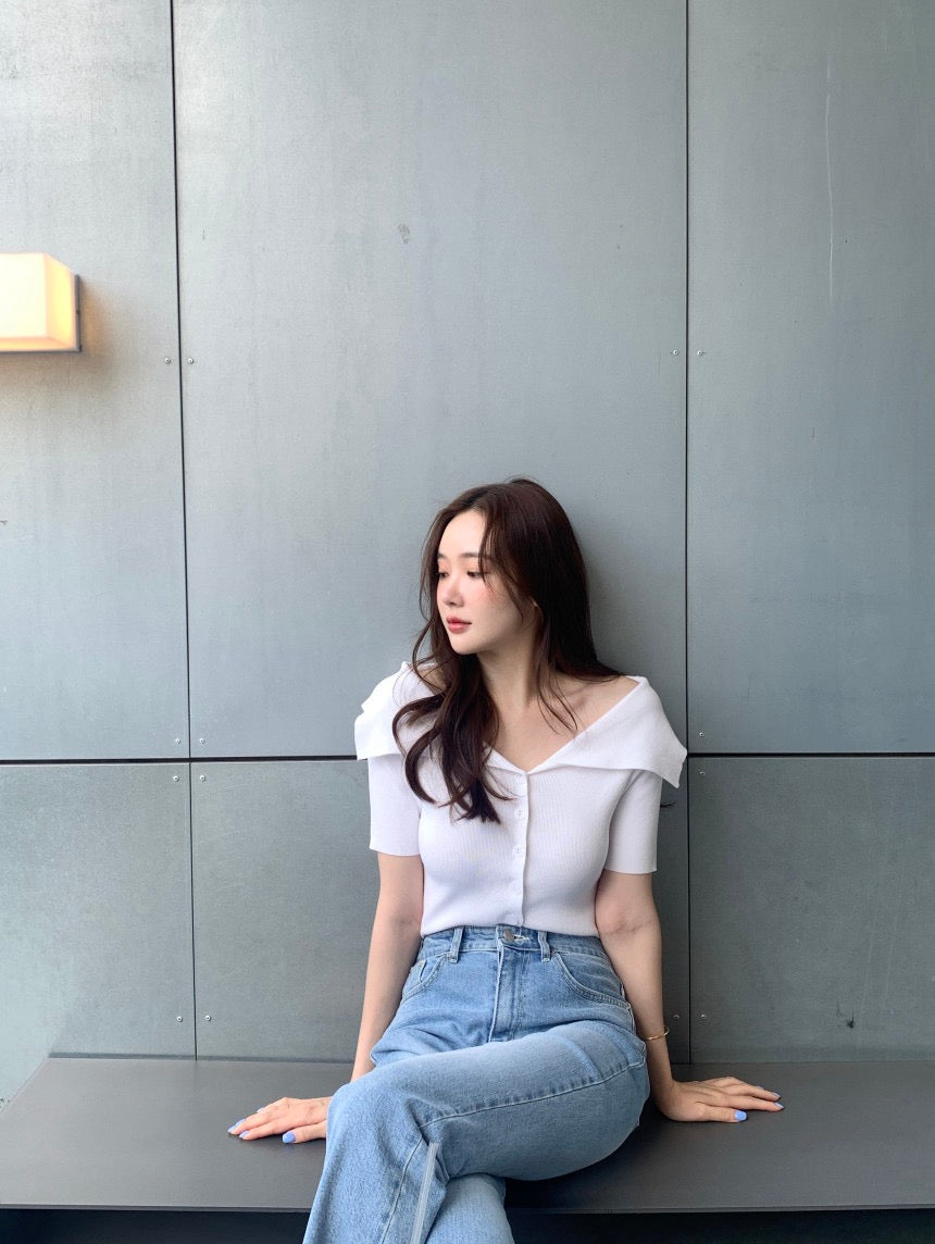 Off-shoulder Slim Fit Knitted Top