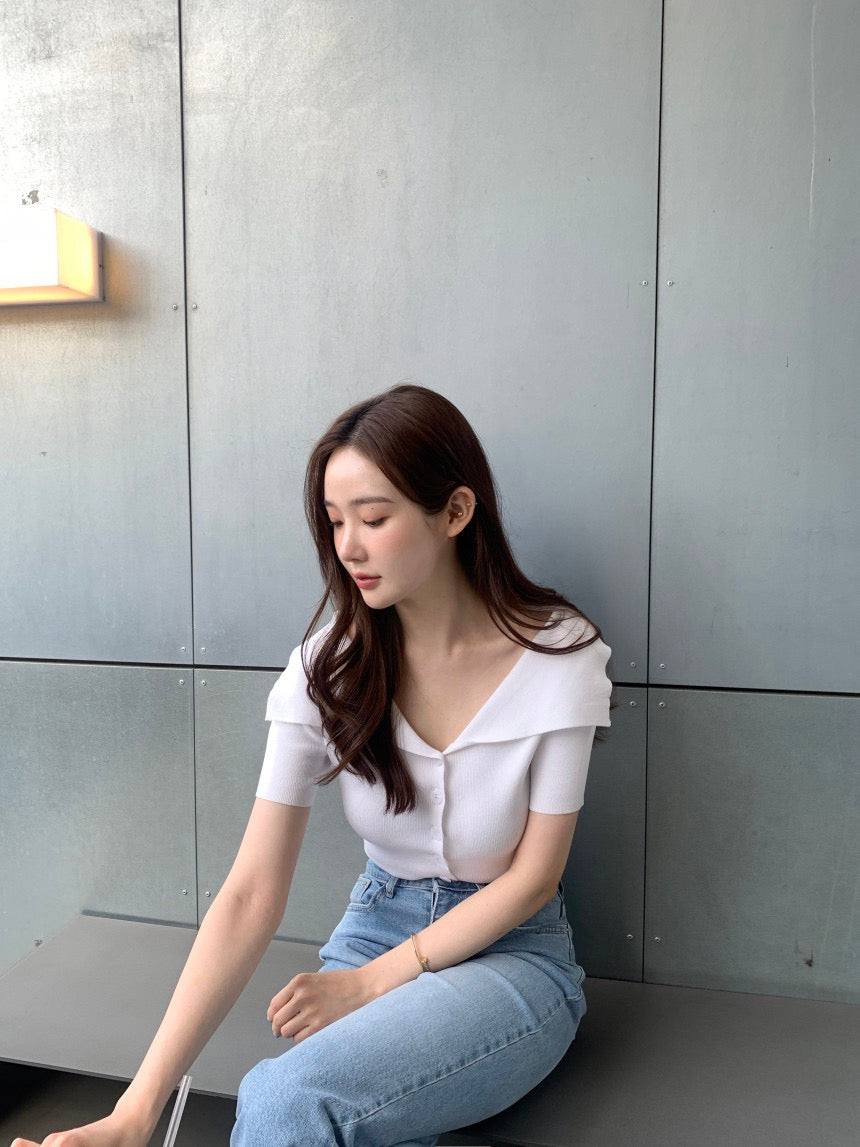 Off-shoulder Slim Fit Knitted Top