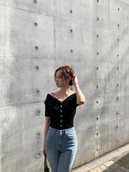 Off-shoulder Slim Fit Knitted Top