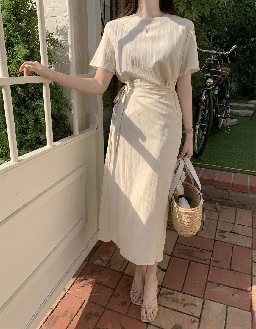 Round Neck Slim Fit Tie Waist Dress