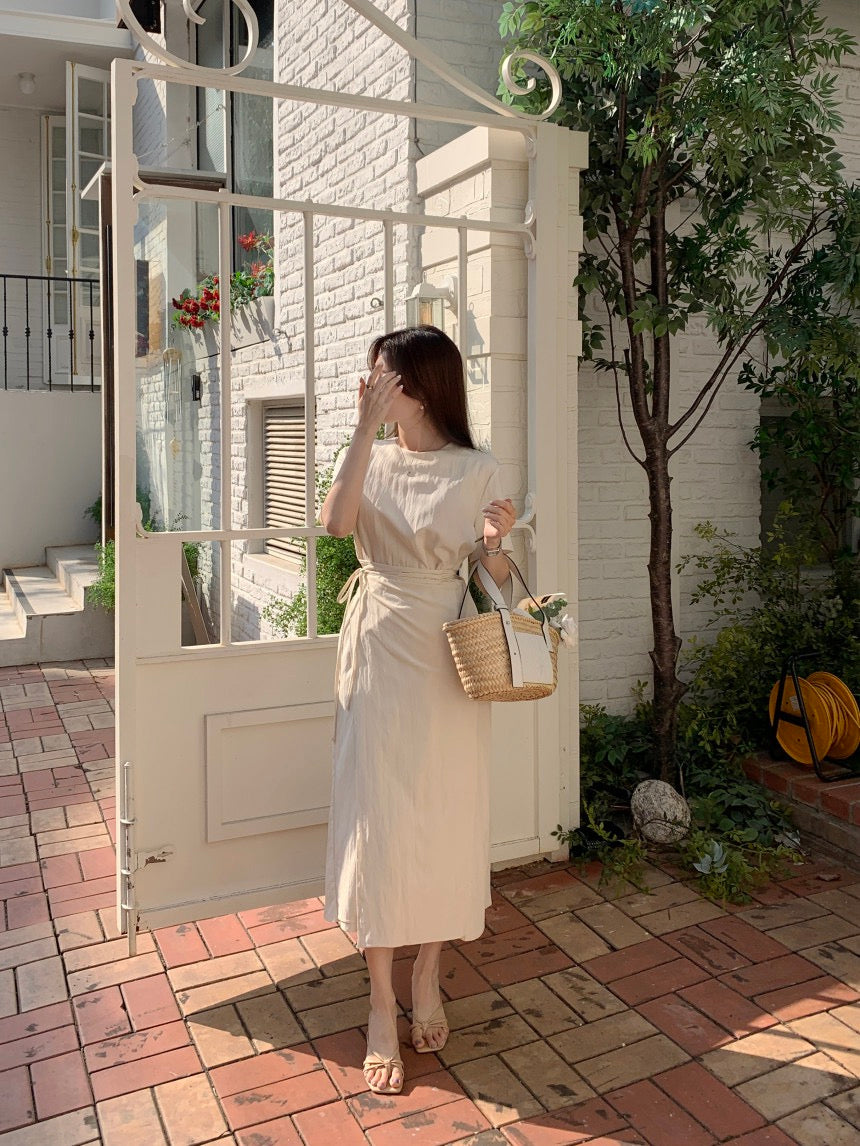 Round Neck Slim Fit Tie Waist Dress