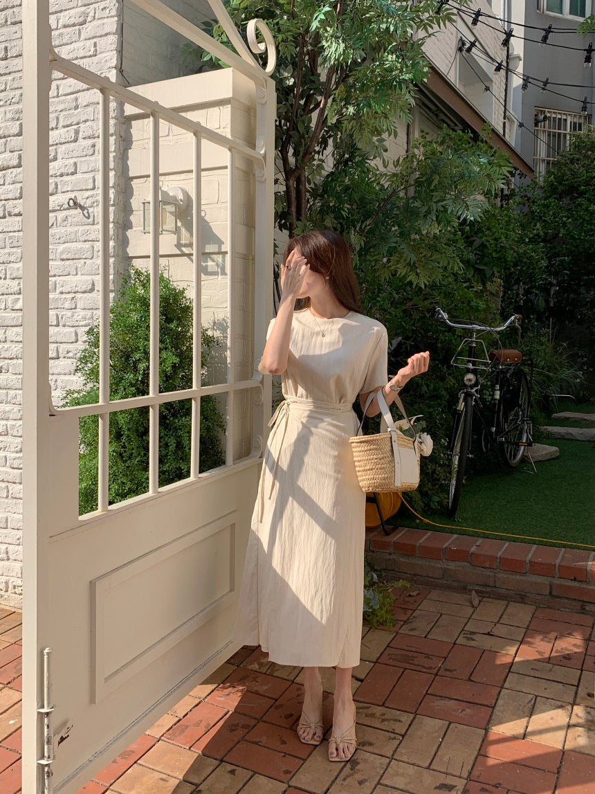 Round Neck Slim Fit Tie Waist Dress