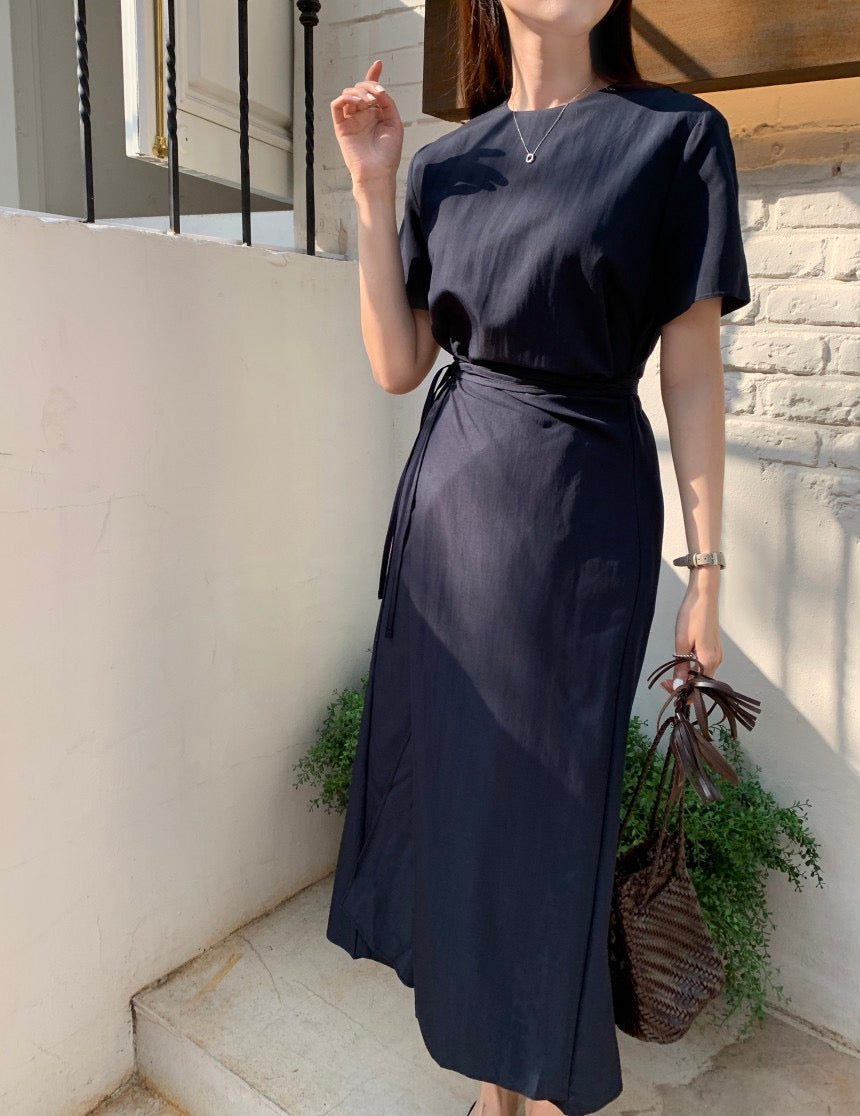 Round Neck Slim Fit Tie Waist Dress