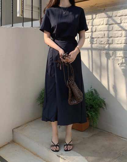 Round Neck Slim Fit Tie Waist Dress