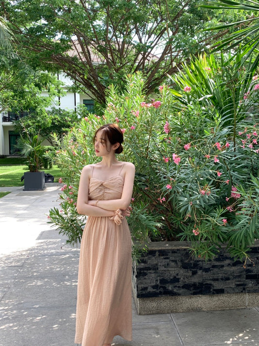 溫柔褶皺抹胸吊帶裙