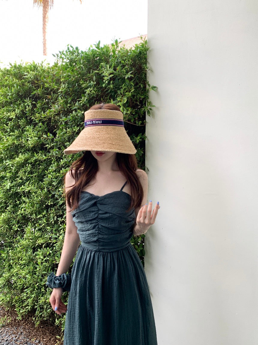 溫柔褶皺抹胸吊帶裙