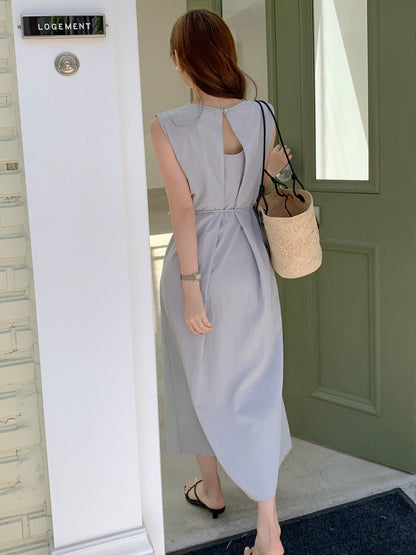 Sleeveless Back Design Dress