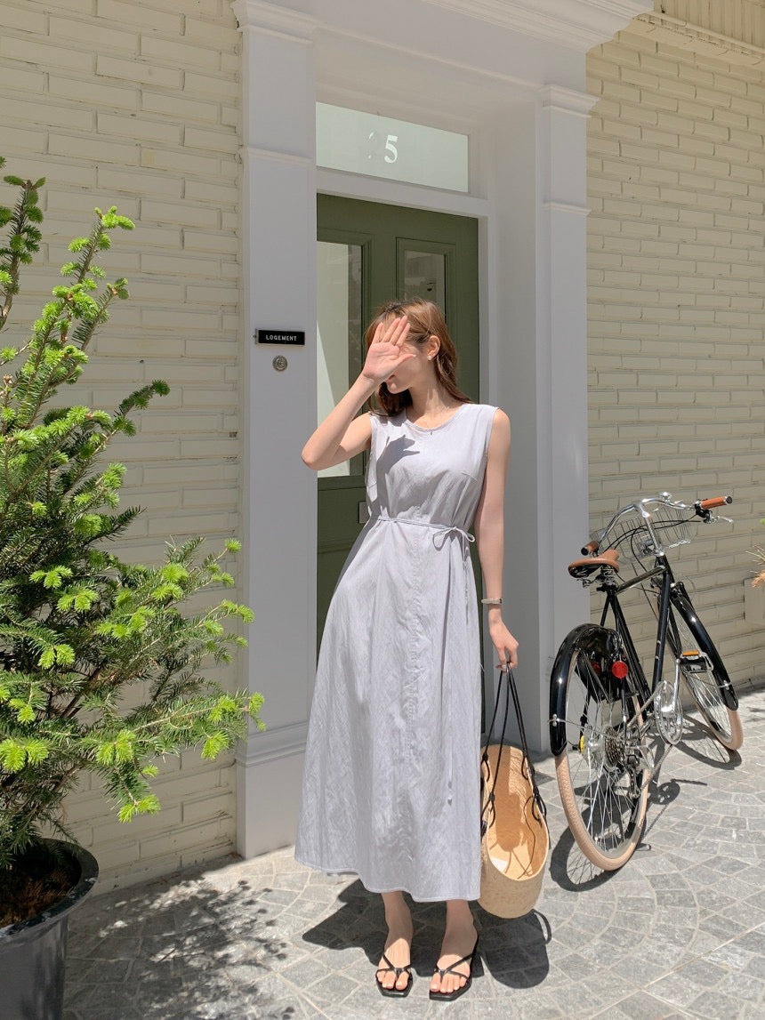 Sleeveless Back Design Dress