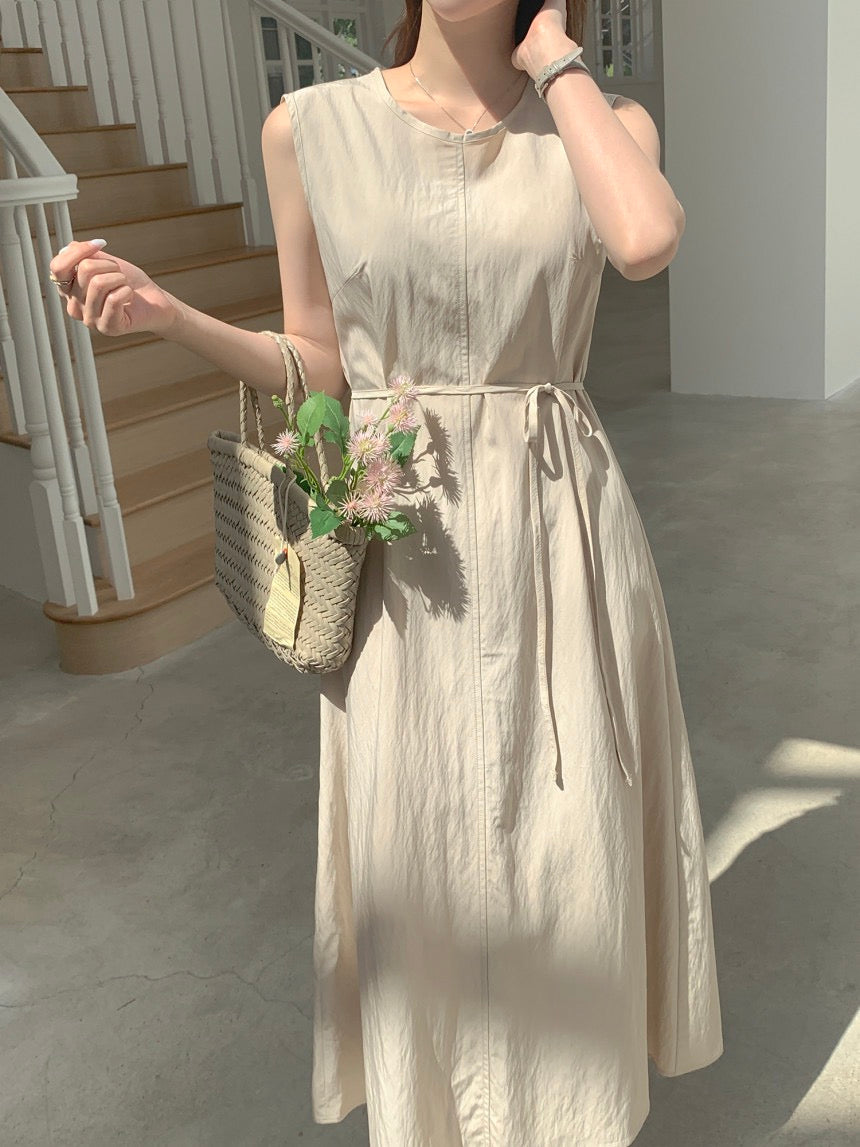 Sleeveless Back Design Dress