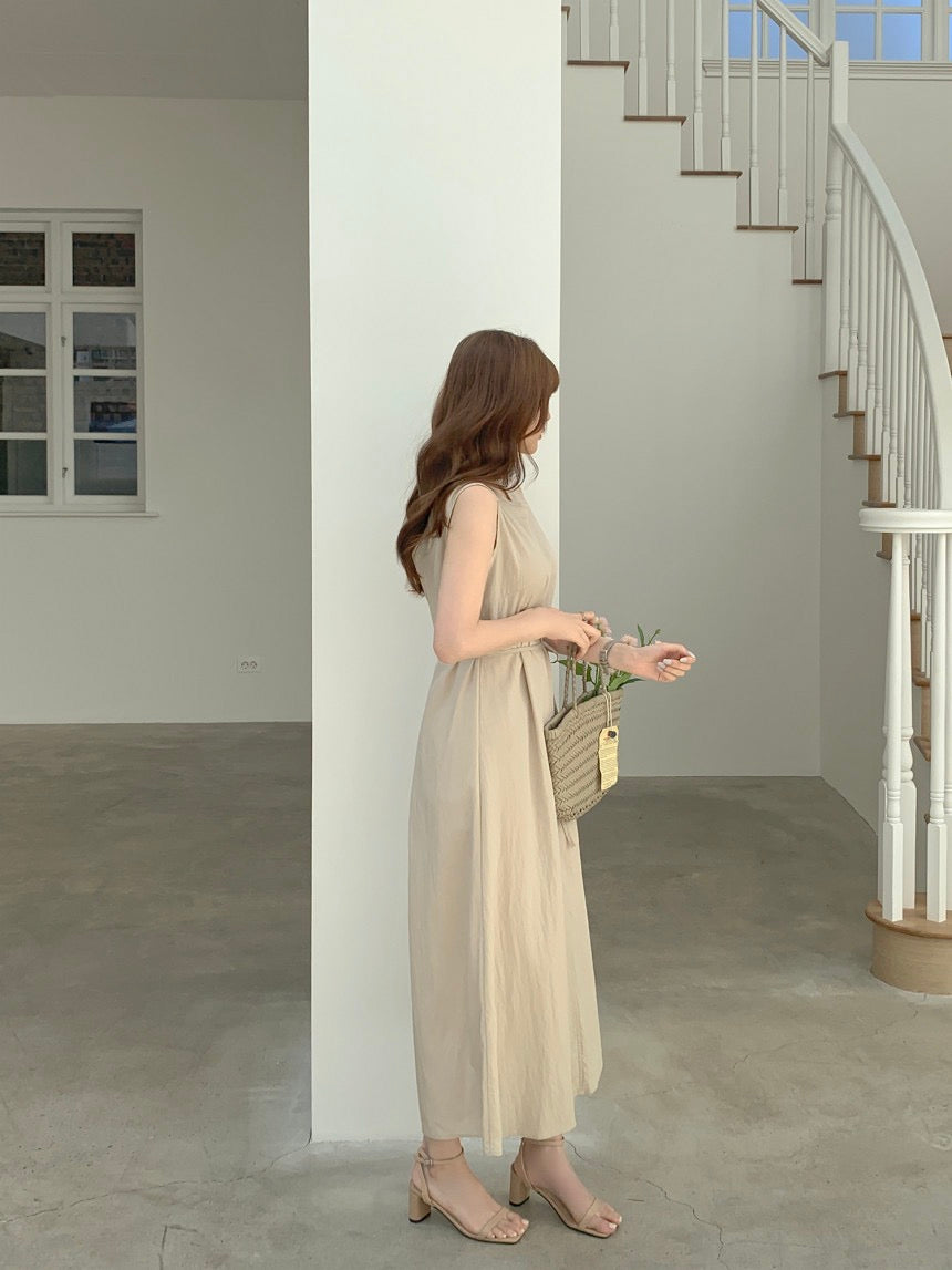 Sleeveless Back Design Dress