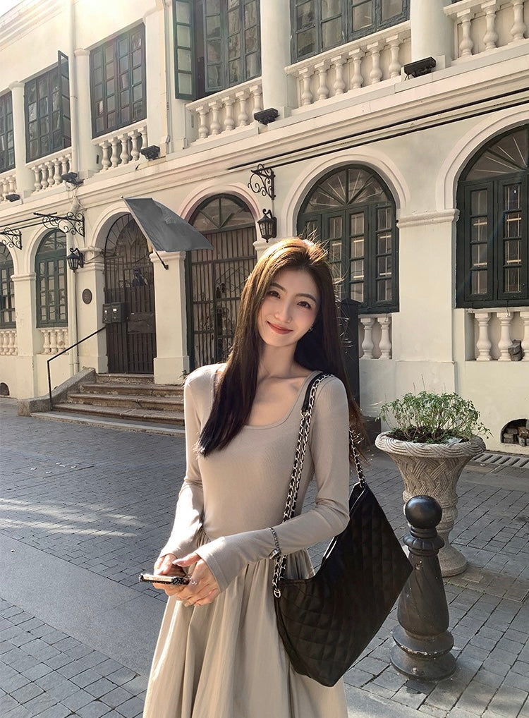 法式方領收腰顯瘦連身裙