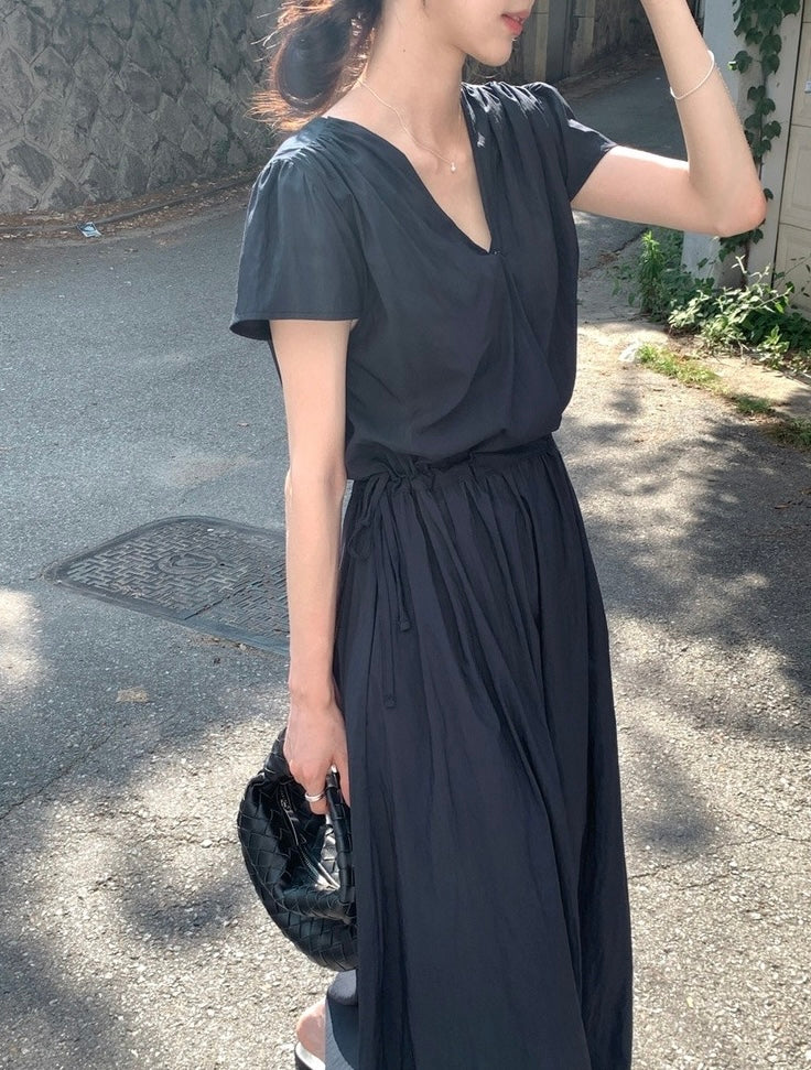 V領抽繩褶皺連身裙