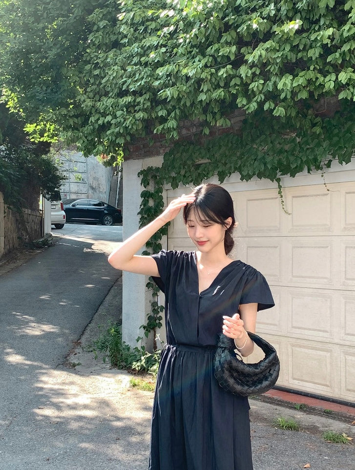 V領抽繩褶皺連身裙