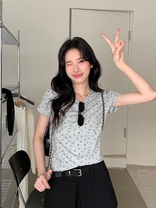 正肩顯瘦碎花T恤