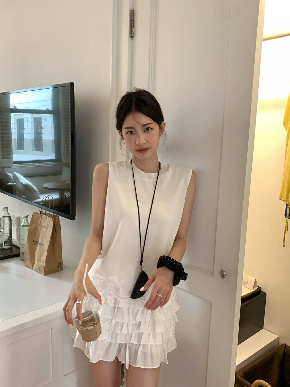 Lace Trim Hem Knitted Vest