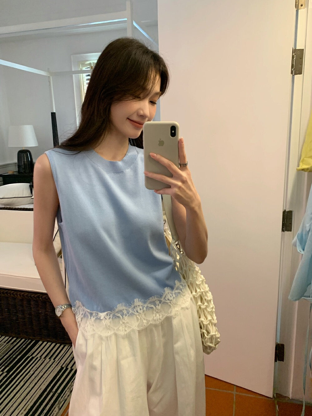 Lace Trim Hem Knitted Vest