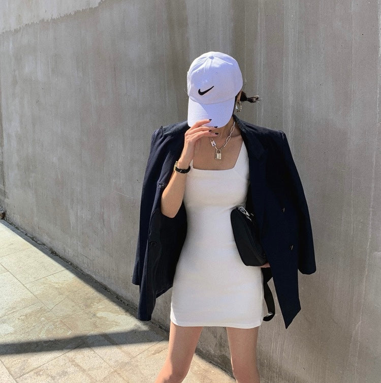 方領修身背心裙