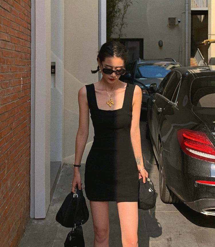 方領修身背心裙