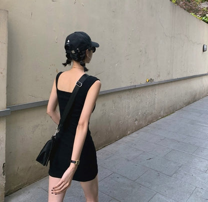 方領修身背心裙