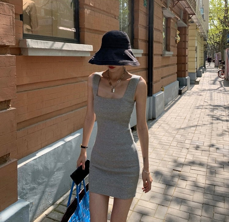 方領修身背心裙