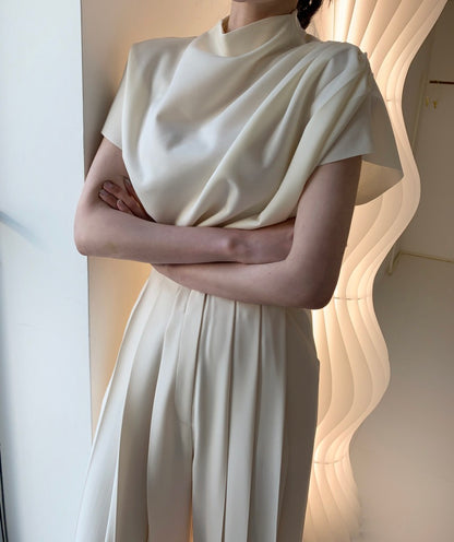 スタンドカラー斜めプリーツトップ+ハイウエストプリーツパンツセット