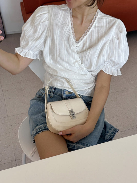 蕾絲花邊收腰恤衫