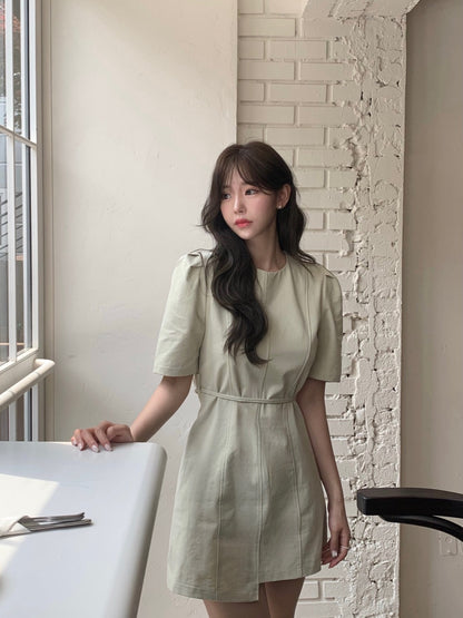 泡泡袖不規則連身裙