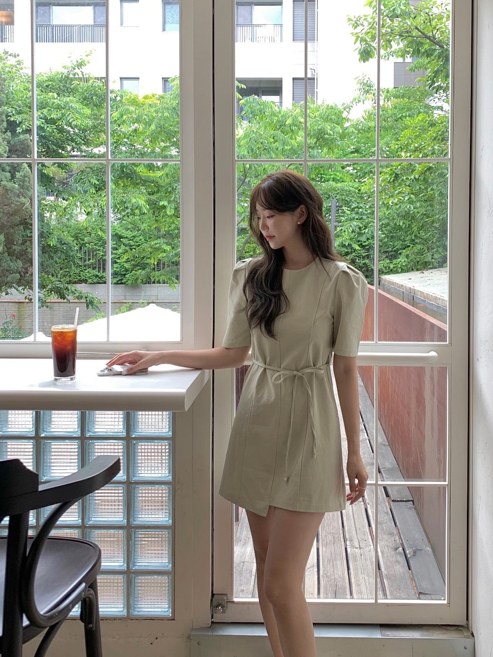 泡泡袖不規則連身裙