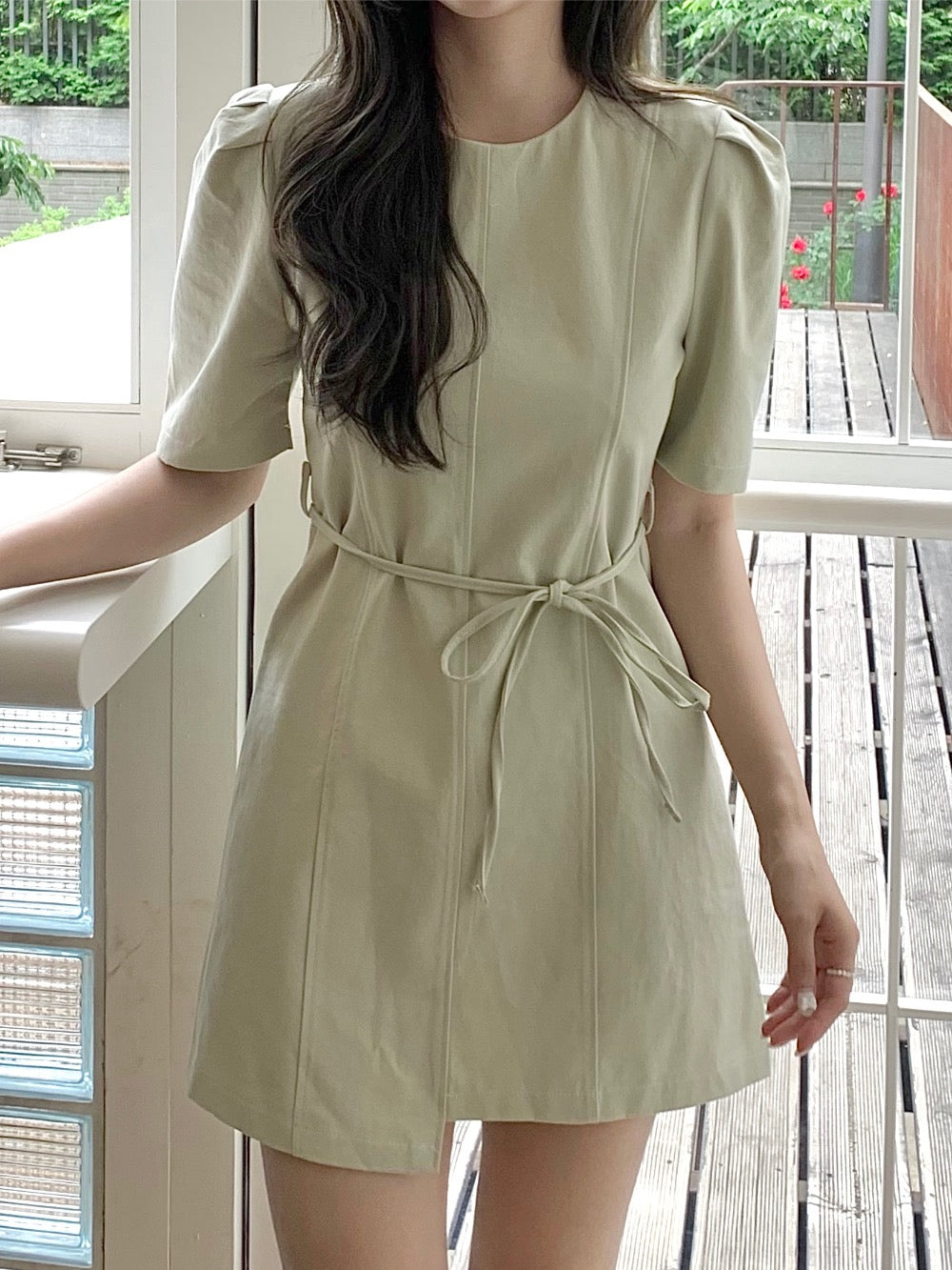 泡泡袖不規則連身裙