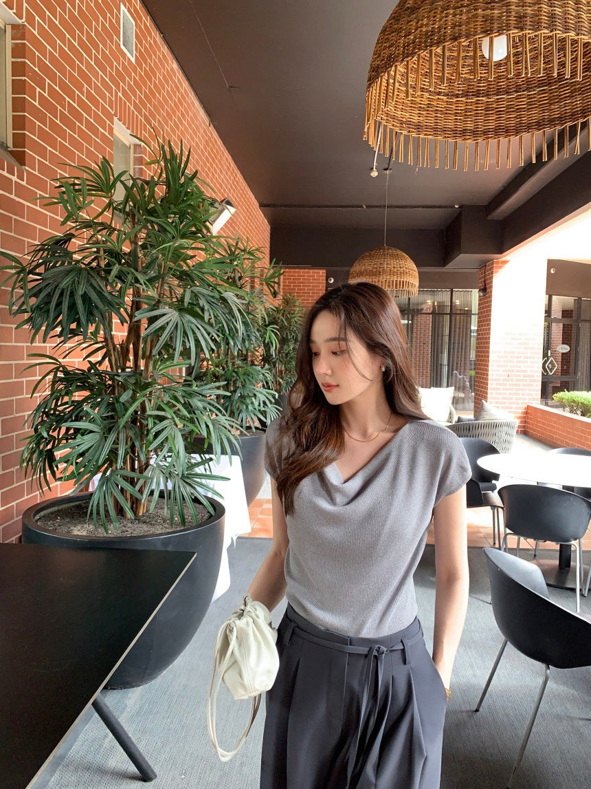 蕩領正肩針織top