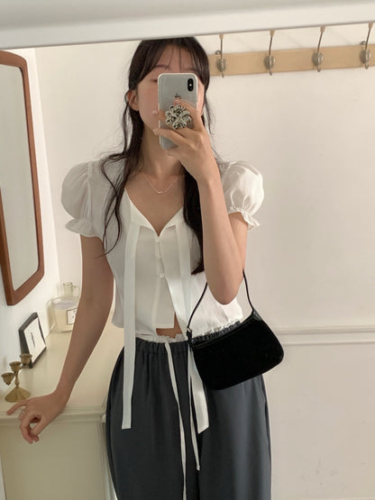 泡泡袖木耳邊恤衫