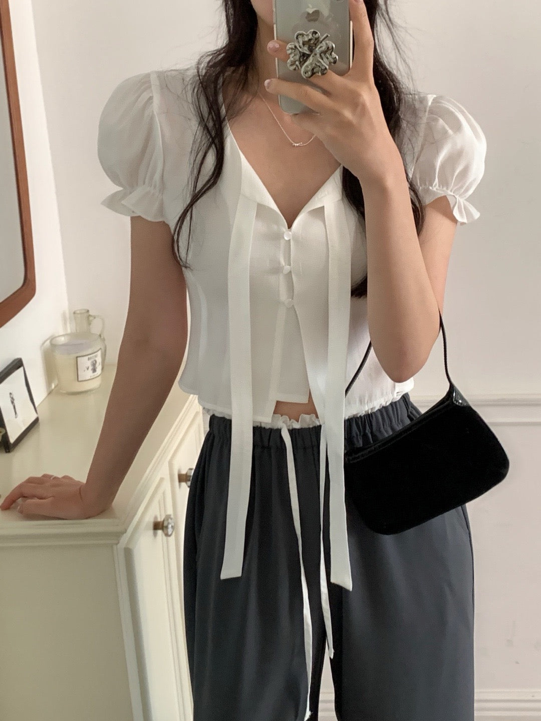 泡泡袖木耳邊恤衫