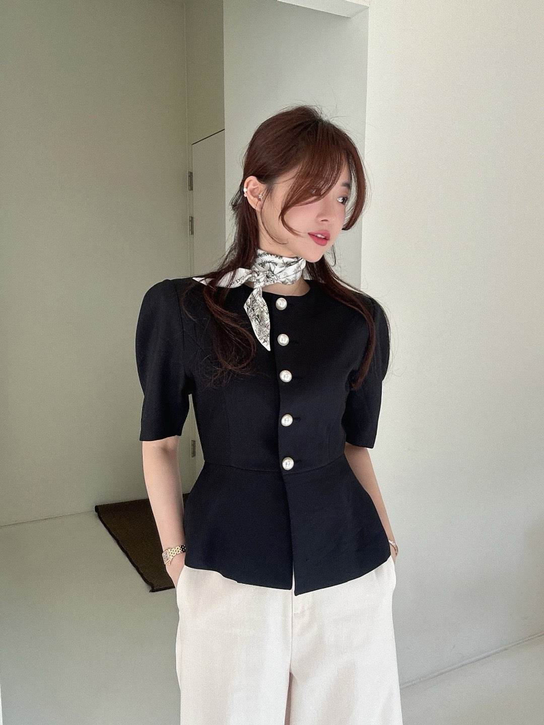 圓領單排扣收腰短袖小外套