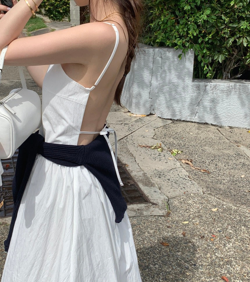 設計感露背吊帶連身裙