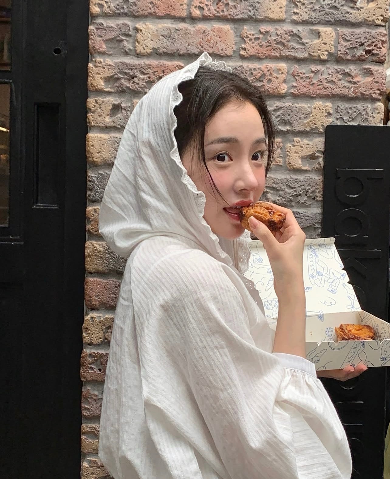 French-Style Elastic Waist Hoodie