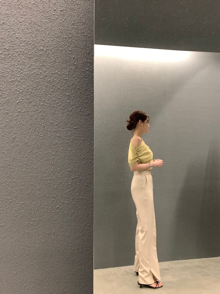 法式斜肩顯瘦top