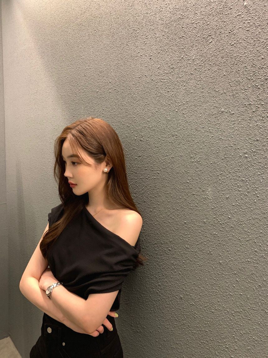 法式斜肩顯瘦top