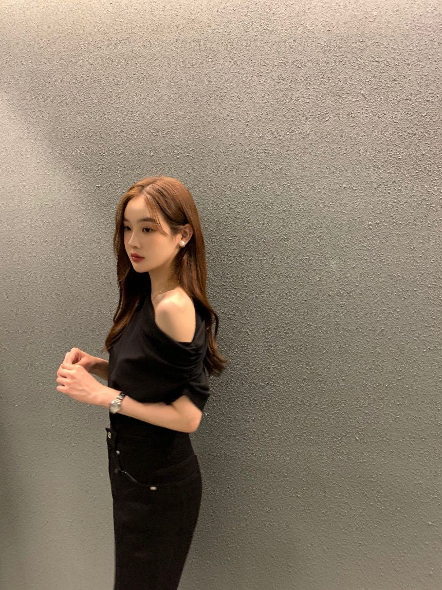 法式斜肩顯瘦top