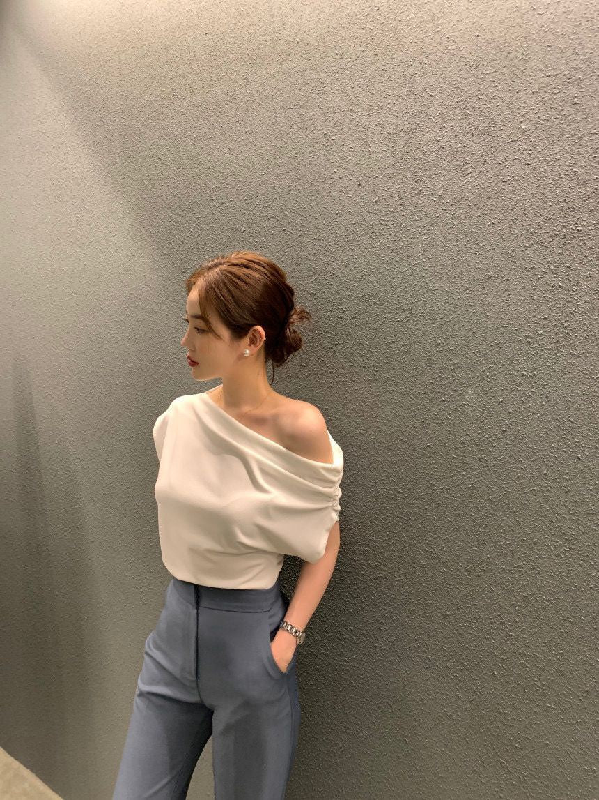 法式斜肩顯瘦top