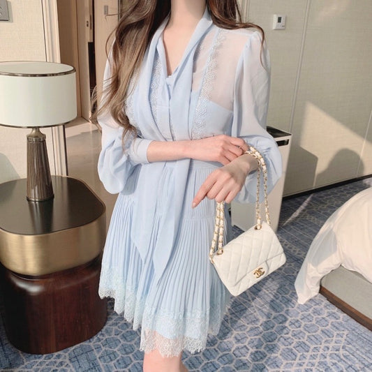 溫柔飄帶拼接蕾絲收腰連身裙