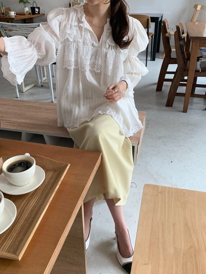 蕾絲花邊喇叭袖恤衫