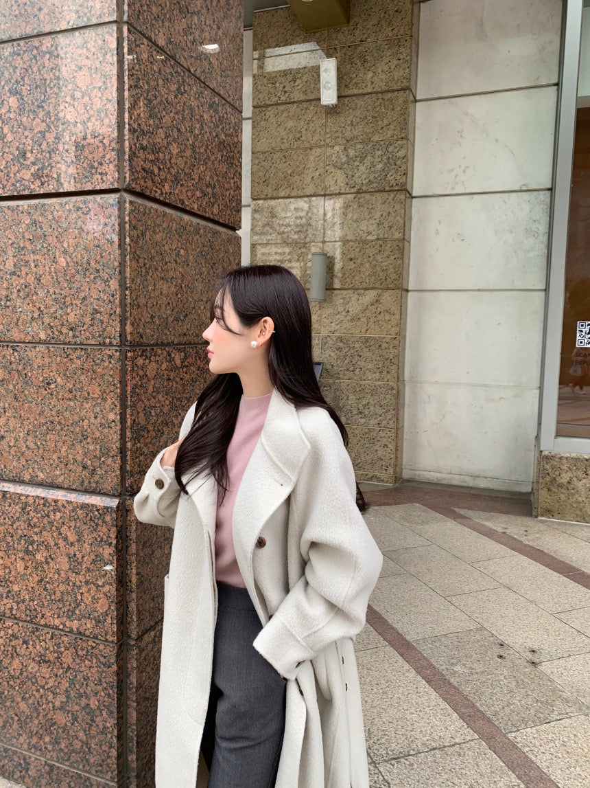 Minimalist Slim-Fit Knitted Top with Stand Collar