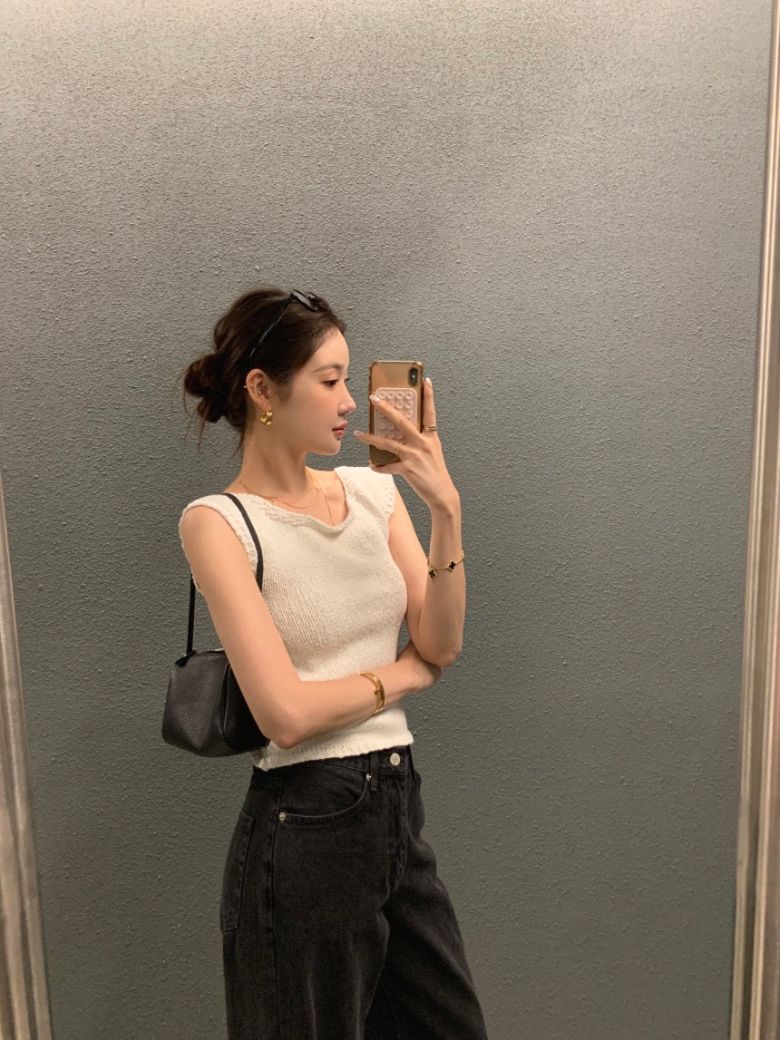 Backless Tie-Knit Top