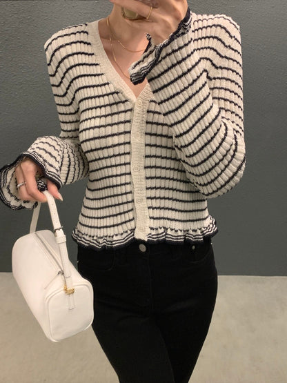 V領木耳邊撞色條紋top