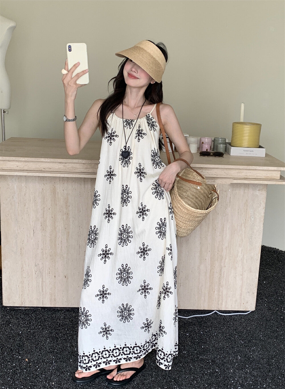 慵懶氣質掛脖連身裙