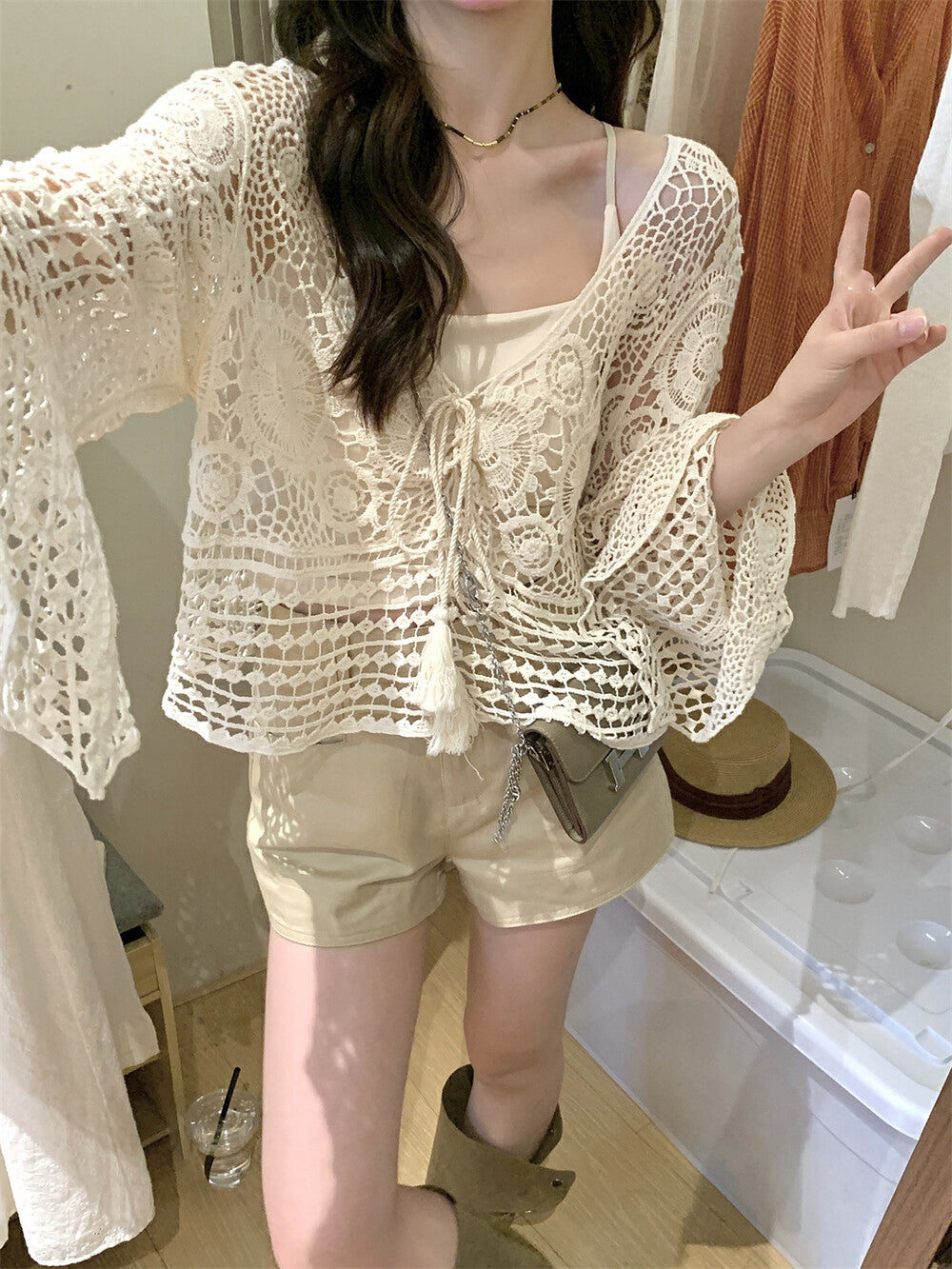 レース編みのベルスリーブサンプロテクションシャツ