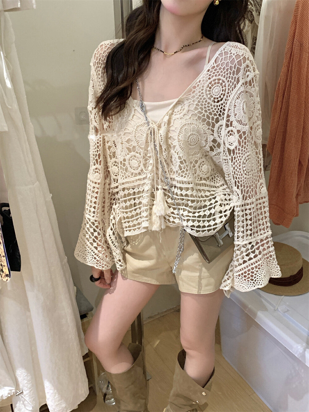 レース編みのベルスリーブサンプロテクションシャツ