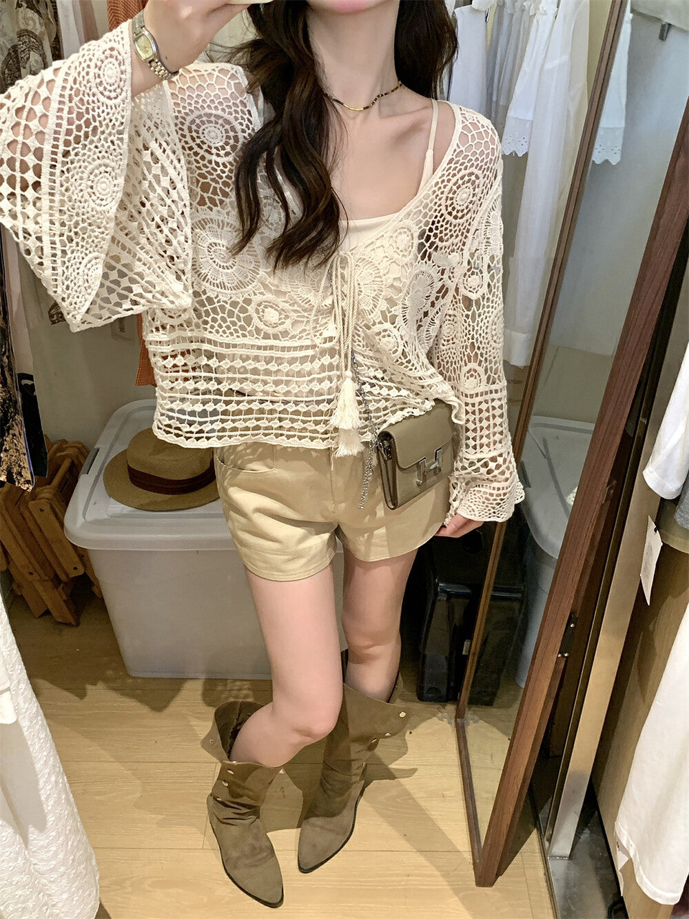 レース編みのベルスリーブサンプロテクションシャツ