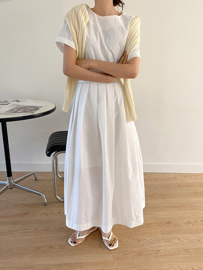 圓領壓褶收腰連身裙