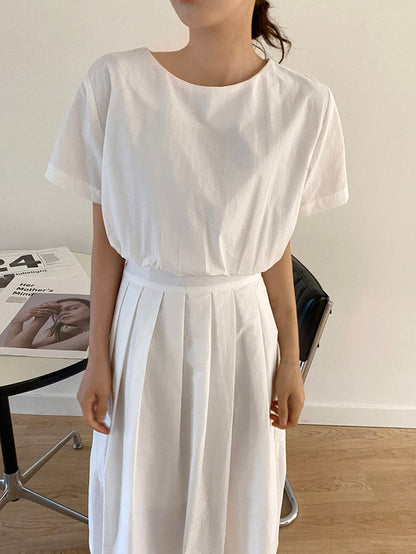 圓領壓褶收腰連身裙